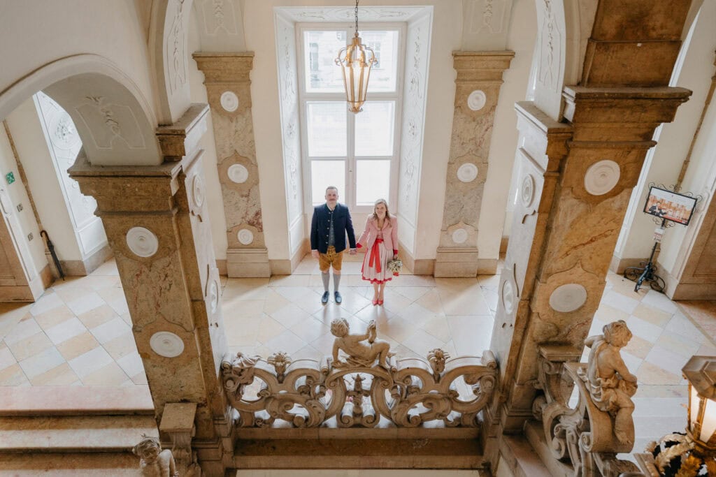 hochzeitsfotograf-salzburg-standesamt-schloss-mirabell-marmorsaal-013_©Stoltenberg