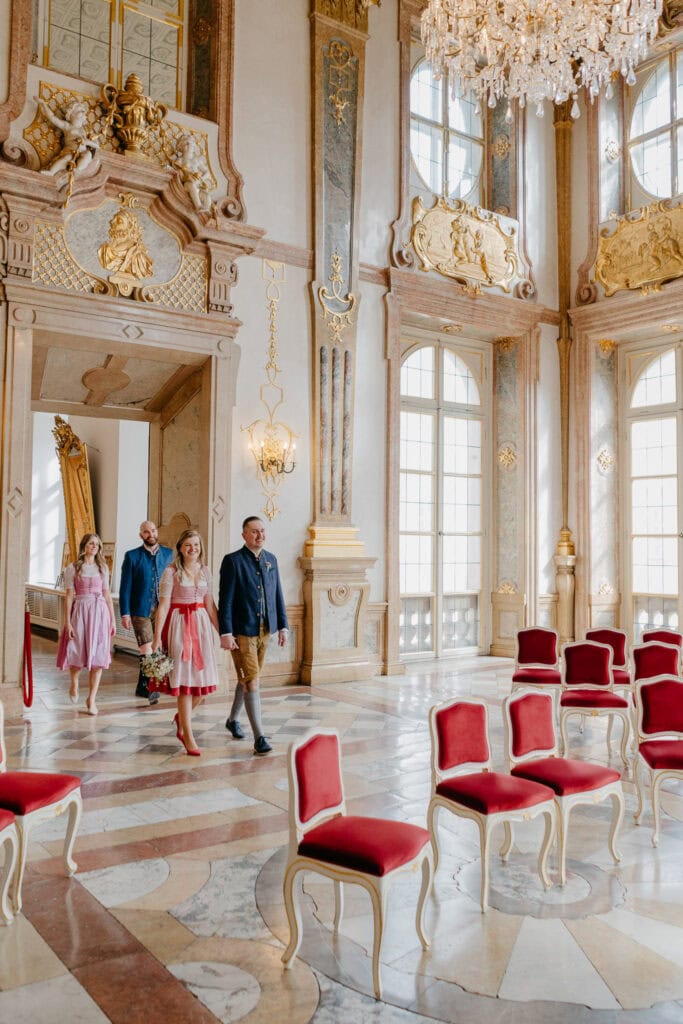 hochzeitsfotograf-salzburg-standesamt-schloss-mirabell-marmorsaal-016_©Stoltenberg